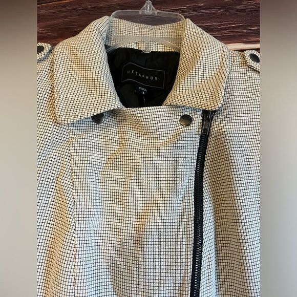 NWT Metaphor “Missy” Moto White Jacket. Size 8. - Picture 4 of 9